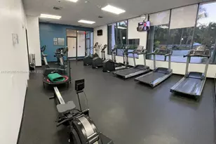 100 Bayview Dr, Sunny Isles Beach, FL 33160 - Photo 20