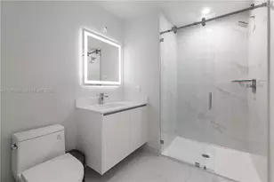 700 NE 24th St, Miami, FL 33137 - Photo 20