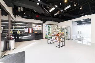 601 NE 36th St, Miami, FL 33137 - Photo 32