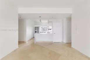 601 NE 36th St, Miami, FL 33137 - Photo 8