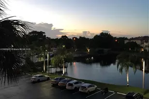 250 Jacaranda Dr, Plantation, FL 33324 - Photo 20