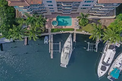 516 Hendricks Isle #2C, Fort Lauderdale, FL 33301 - Photo 2