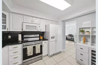 2851 NE 183rd St #1514E, Aventura, FL 33160 - Photo 20