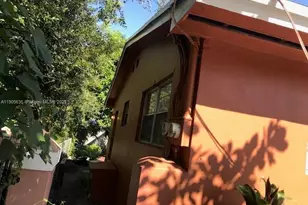 311 NE 57th St, Miami, FL 33137 - Photo 16