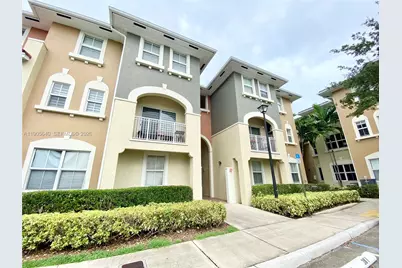 10885 NW 89th Ter #106, Doral, FL 33178 - Photo 2