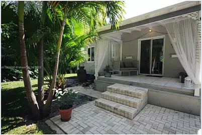 273 NW 92nd St, Miami Shores, FL 33150 - Photo 12