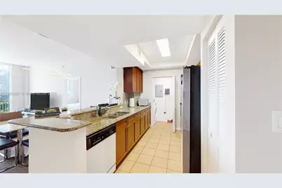 19501 W Country Club Dr #PH-10, Aventura, FL 33180 - Photo 4