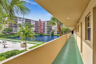 1780 NE 191st St, Miami, FL 33179 - Photo 12