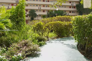 1780 NE 191st St, Miami, FL 33179 - Photo 36