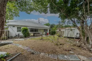 7830 Hawthorne Ave, Miami Beach, FL 33141 - Photo 12