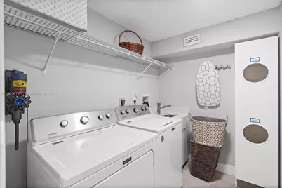 1171 Laguna Springs Dr, Weston, FL 33326 - Photo 42