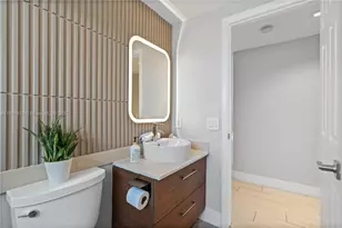 1171 Laguna Springs Dr, Weston, FL 33326 - Photo 32