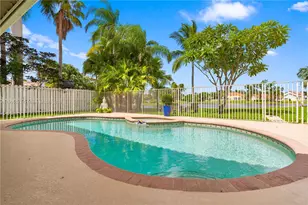 1171 Laguna Springs Dr, Weston, FL 33326 - Photo 12