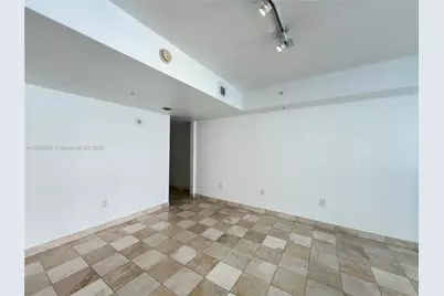 41 SE 5th St #2211, Miami, FL 33131 - Photo 10