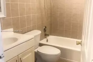 4672 NW 9th Dr, Plantation, FL 33317 - Photo 10