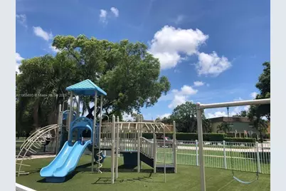 4672 NW 9th Dr #4672, Plantation, FL 33317 - Photo 16