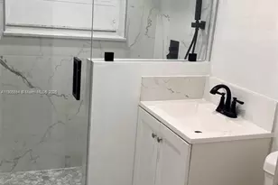 7712 Byron Ave, Miami Beach, FL 33141 - Photo 16