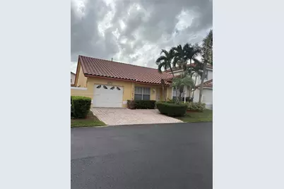 10572 NW 51st Ter, Doral, FL 33178 - Photo 2