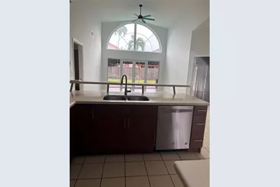 10572 NW 51st Ter, Doral, FL 33178 - Photo 14
