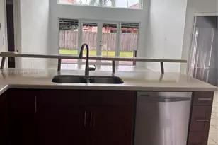 10572 NW 51st Terrace, Doral, FL 33178 - Photo 14