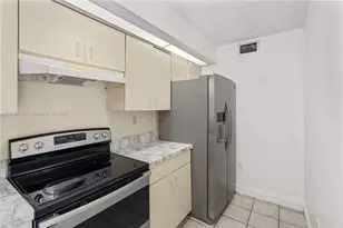 8650 SW 212th St, Cutler Bay, FL 33189 - Photo 14