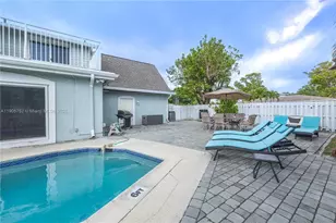 1690 NE 25th Ave, Pompano Beach, FL 33062 - Photo 4