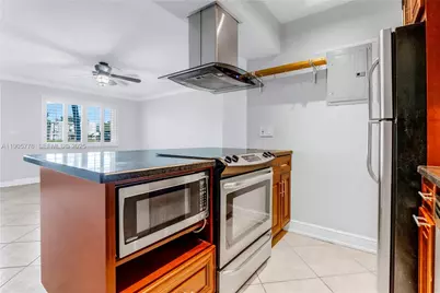 801 NE 18th Ct #108, Fort Lauderdale, FL 33305 - Photo 6