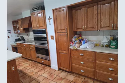 18750 SW 207th Ave, Miami, FL 33187 - Photo 12