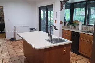 18750 SW 207th Ave, Miami, FL 33187 - Photo 14
