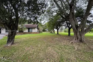 18750 SW 207th Ave, Miami, FL 33187 - Photo 2