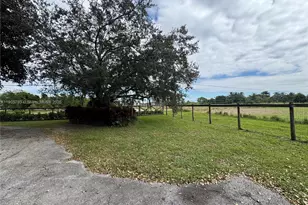 18750 SW 207th Ave, Miami, FL 33187 - Photo 6