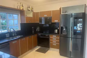 3915 NE 168th St, North Miami Beach, FL 33160 - Photo 8