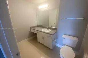 11601 SW 2nd St, Pembroke Pines, FL 33025 - Photo 10