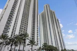 15811 Collins Ave, Sunny Isles Beach, FL 33160 - Photo 2