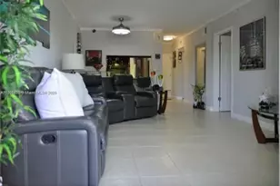 10900 SW 104th St, Miami, FL 33176 - Photo 4