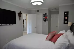 10900 SW 104th St, Miami, FL 33176 - Photo 8