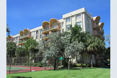 9360 Fontainebleau Blvd #413, Miami, FL 33172 - Photo 1