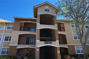 101 SW 117th Ave, Pembroke Pines, FL 33025 - Photo 1