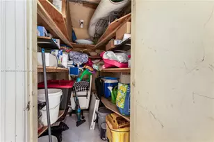 10138 NW 41st St, Doral, FL 33178 - Photo 16