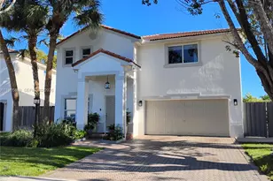7515 SW 164th Ct, Miami, FL 33193 - Photo 2