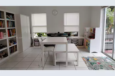 7515 SW 164th Ct, Miami, FL 33193 - Photo 10