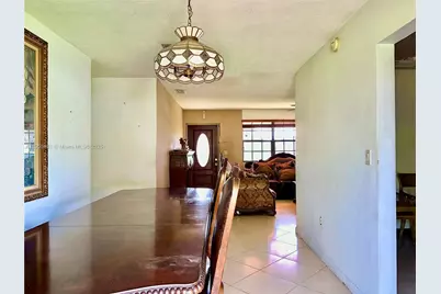51 NW 161st St, Miami, FL 33169 - Photo 6