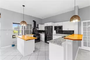 649 Willow Bend Rd, Weston, FL 33327 - Photo 10