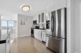 7135 Collins Ave, Miami Beach, FL 33141 - Photo 8