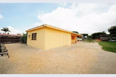 23550 SW 214th Pl, Homestead, FL 33031 - Photo 22