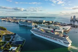 227 NE 2nd St, Miami, FL 33132 - Photo 1