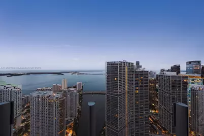 300 Biscayne Boulevard Way #5205W, Miami, FL 33131 - Photo 32