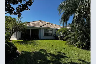 8269 Saint Johns Ct, Wellington, FL 33414 - Photo 6