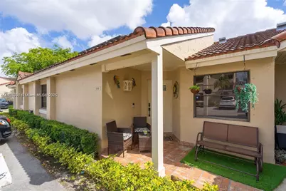 17026 NW 66th Ct, Hialeah, FL 33015 - Photo 16