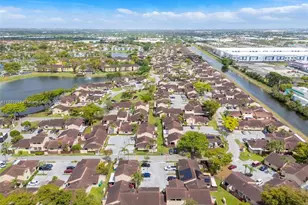 17026 NW 66th Ct, Hialeah, FL 33015 - Photo 6